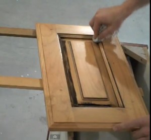 How to Wipe Brown Accents on Cabinet Doors